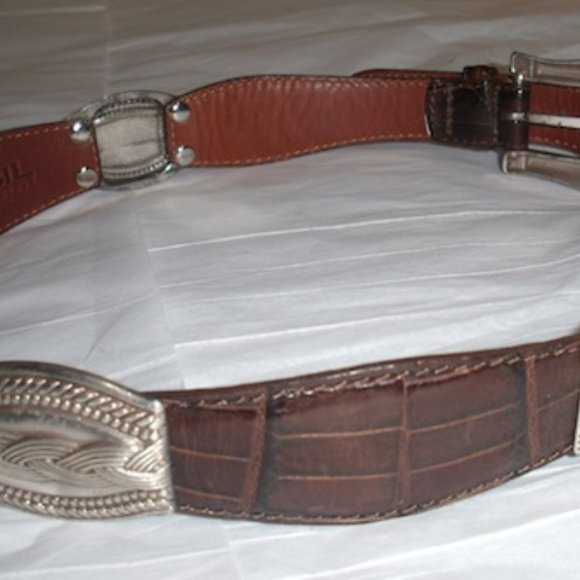 FOSSIL LEATHER BELT WITH SILVER HARDWARE SIZE MEDIUM - Picture 4 of 9